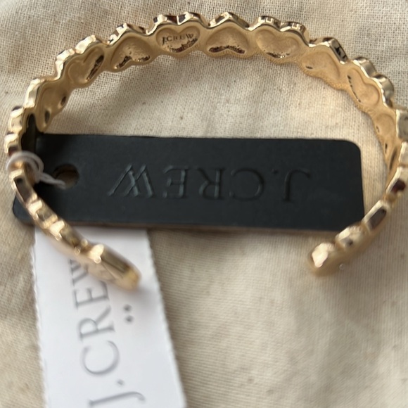 ❤️❤️❤️NWT J. Crew Gold Heart Bracelet - Picture 3 of 4